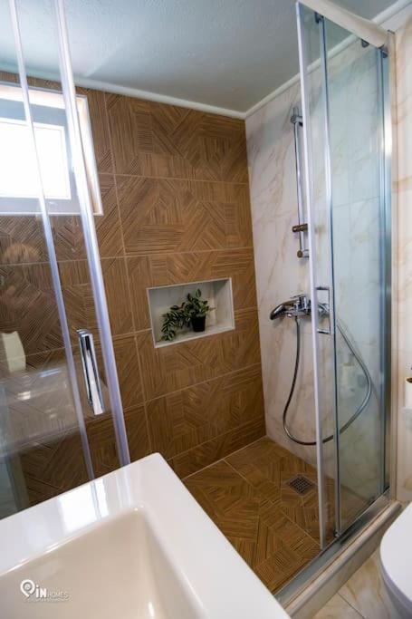 'ariadni' Elegant Apartment